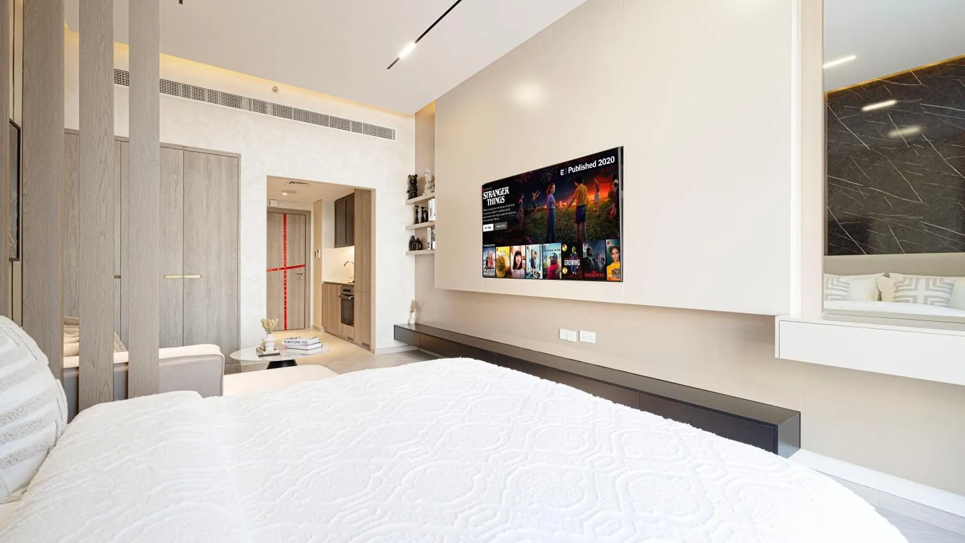 Modern & Luxurious Studio - Near Circlemall Дубай Апартаменты