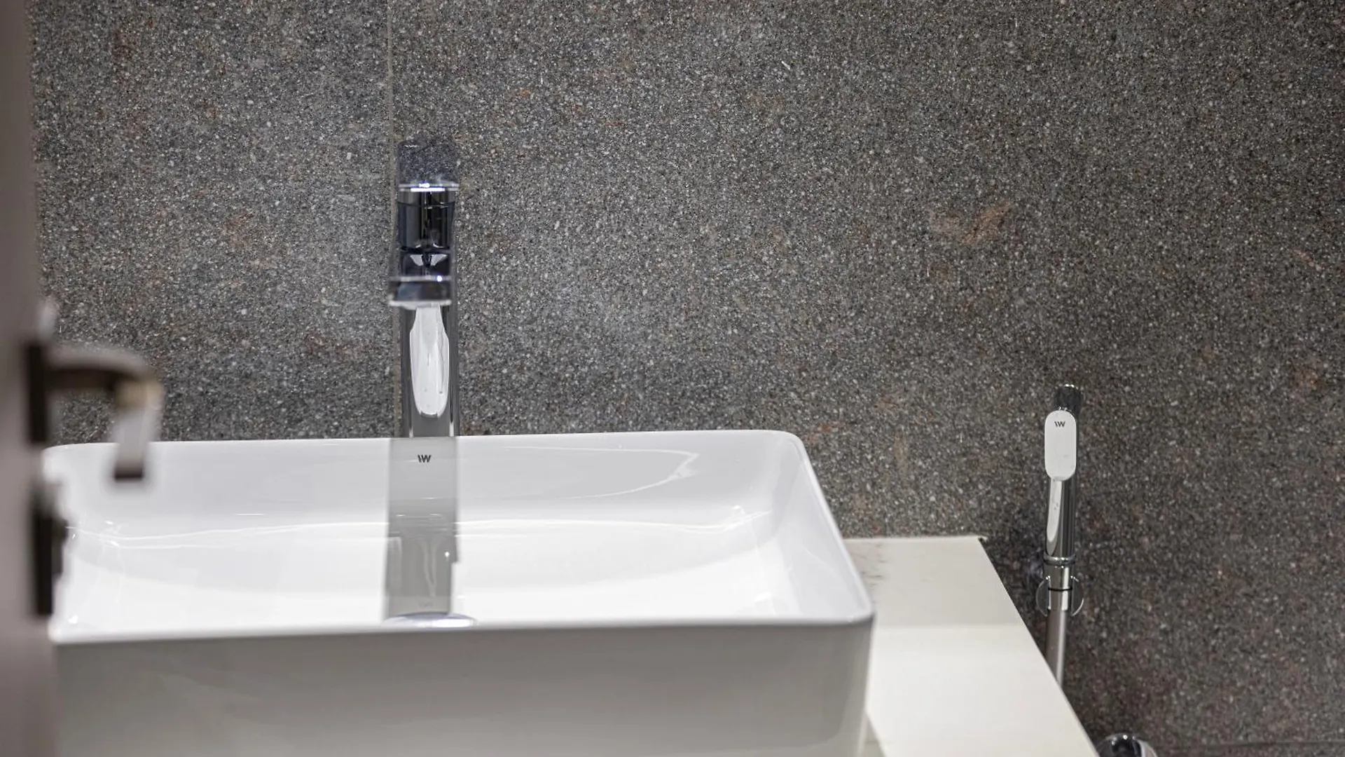 Apartment Modern & Luxurious Studio - Near Circlemall Dubai