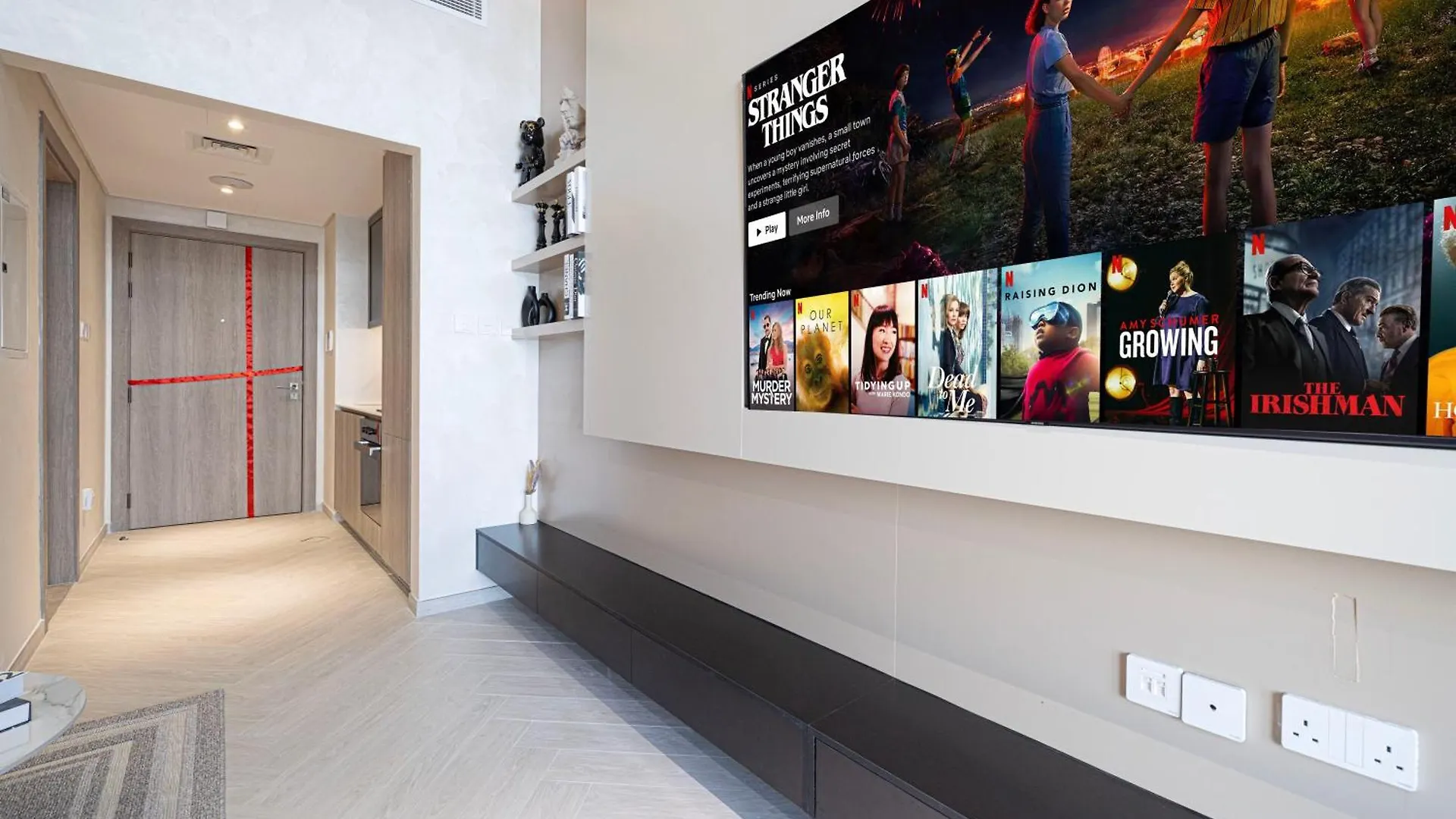 Modern & Luxurious Studio - Near Circlemall Dubai Apartment