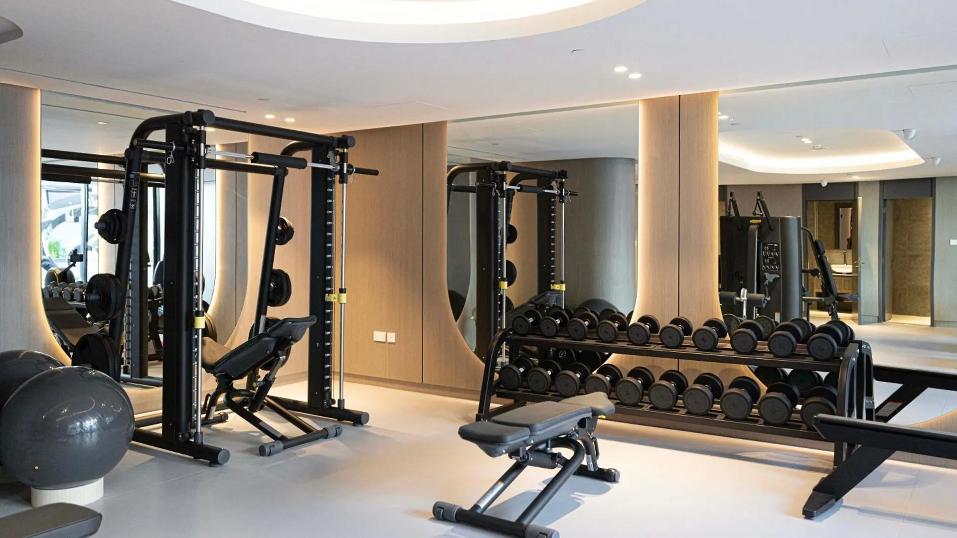 Daire Modern & Luxurious Studio - Near Circlemall Dubai